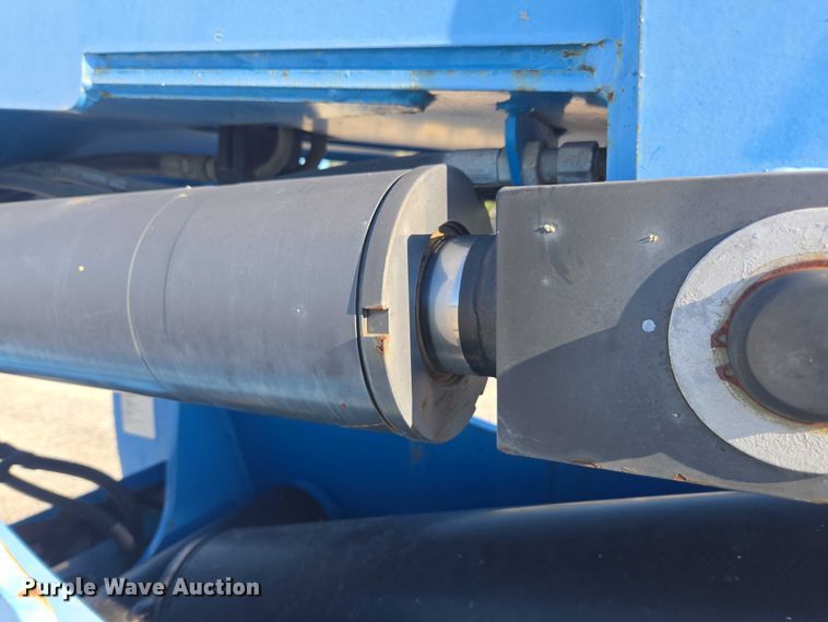 image for item YA1074 2015 Genie GTH-844 telehandler