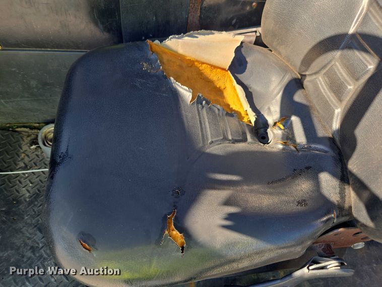 image for item YA1074 2015 Genie GTH-844 telehandler