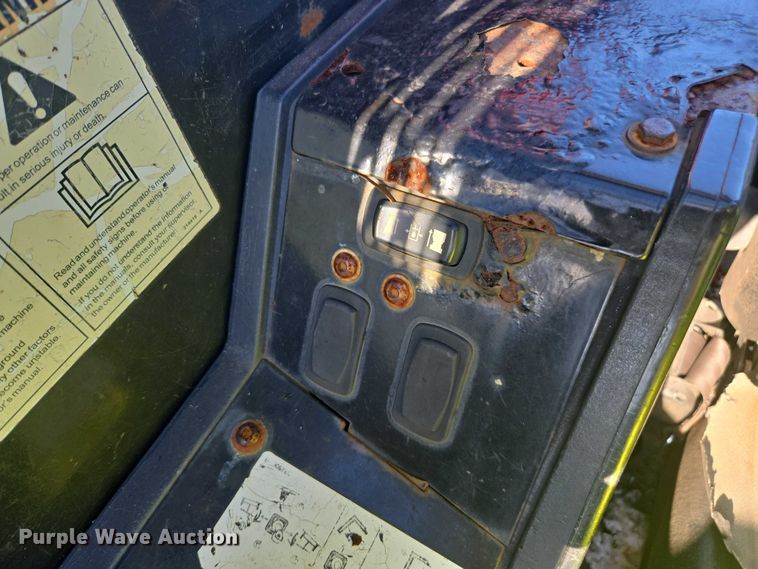 image for item YA1074 2015 Genie GTH-844 telehandler