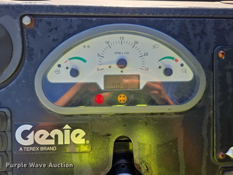 image for item YA1074 2015 Genie GTH-844 telehandler