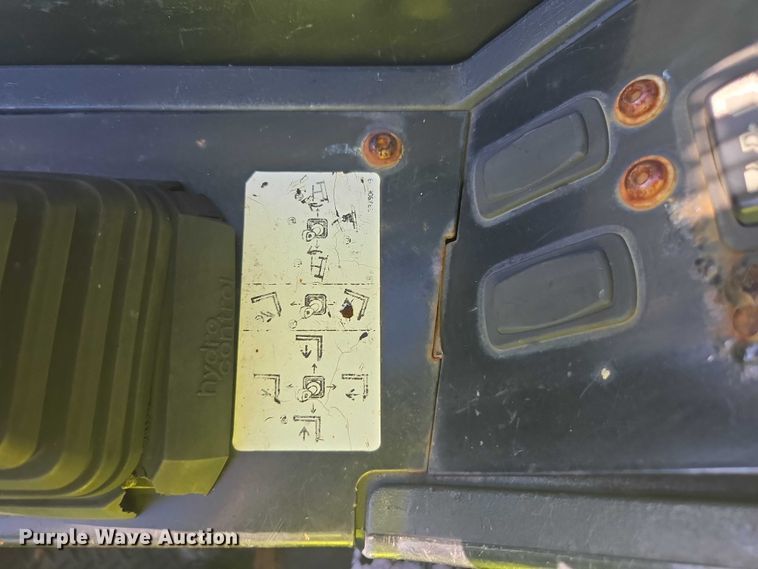 image for item YA1074 2015 Genie GTH-844 telehandler