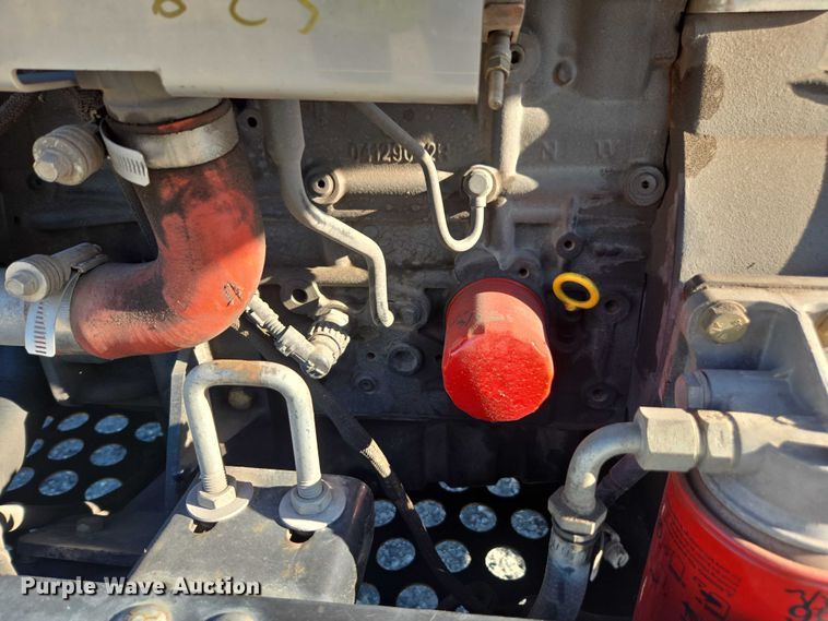 image for item YA1074 2015 Genie GTH-844 telehandler