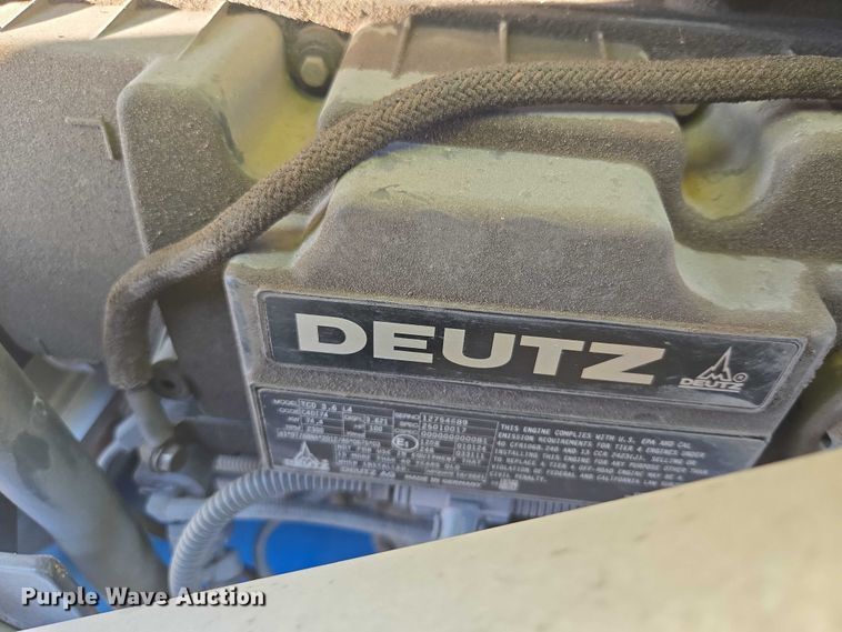 image for item YA1074 2015 Genie GTH-844 telehandler