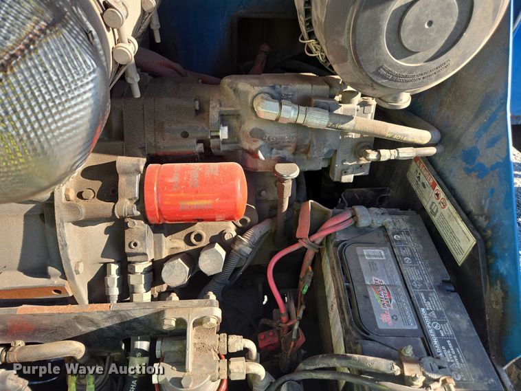 image for item YA1074 2015 Genie GTH-844 telehandler