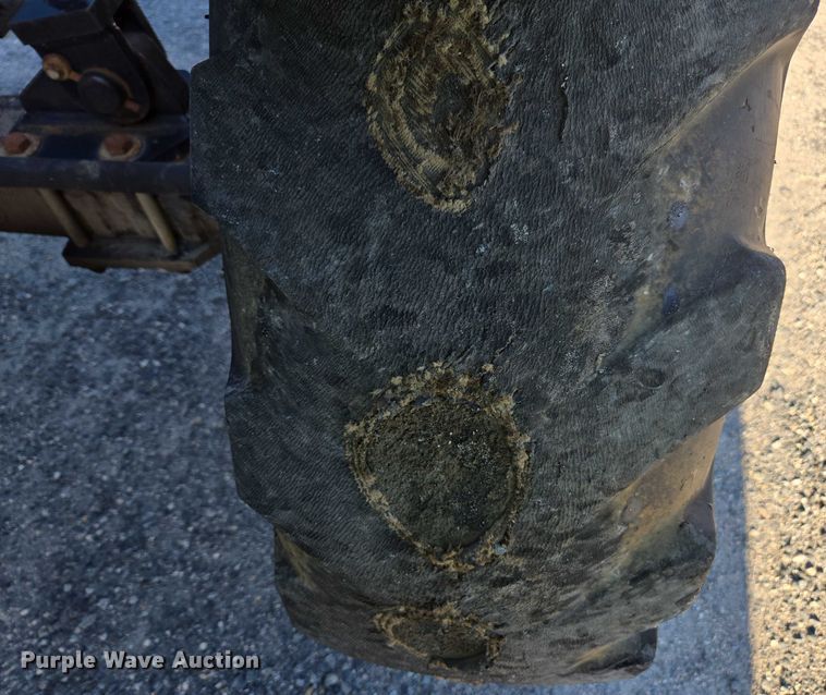 image for item YA1074 2015 Genie GTH-844 telehandler