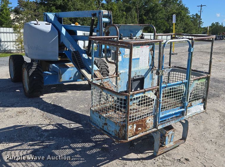 image for item YA1075 2004 Genie Z45 boom lift