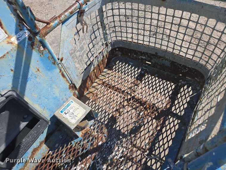 image for item YA1075 2004 Genie Z45 boom lift