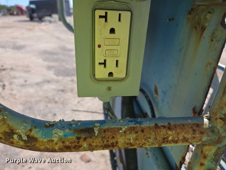 image for item YA1075 2004 Genie Z45 boom lift