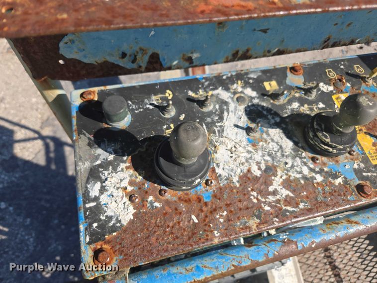 image for item YA1075 2004 Genie Z45 boom lift