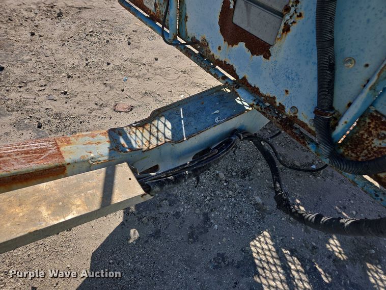 image for item YA1075 2004 Genie Z45 boom lift