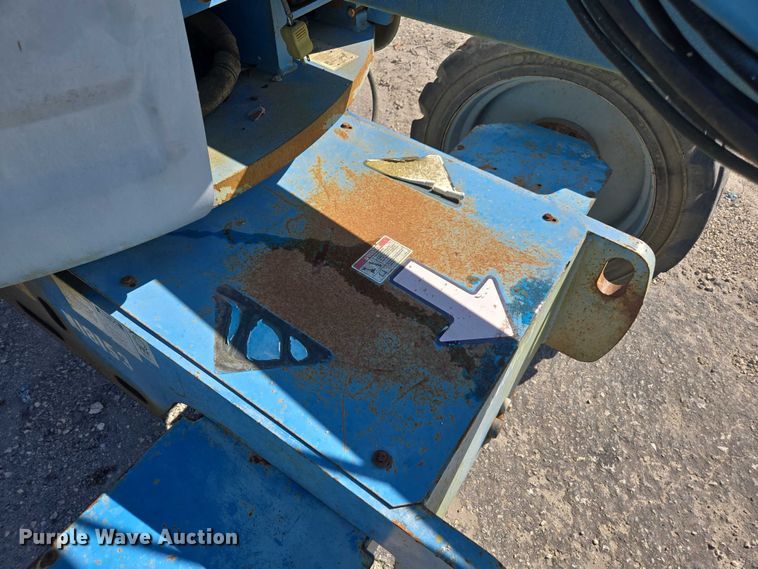 image for item YA1075 2004 Genie Z45 boom lift