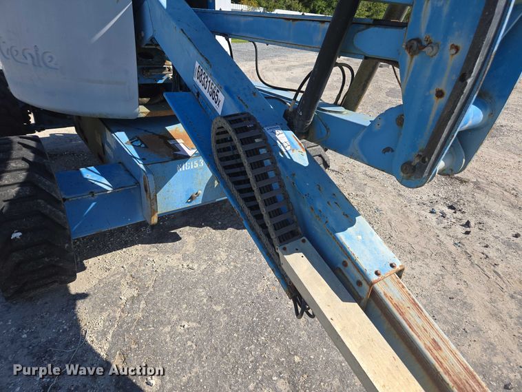 image for item YA1075 2004 Genie Z45 boom lift