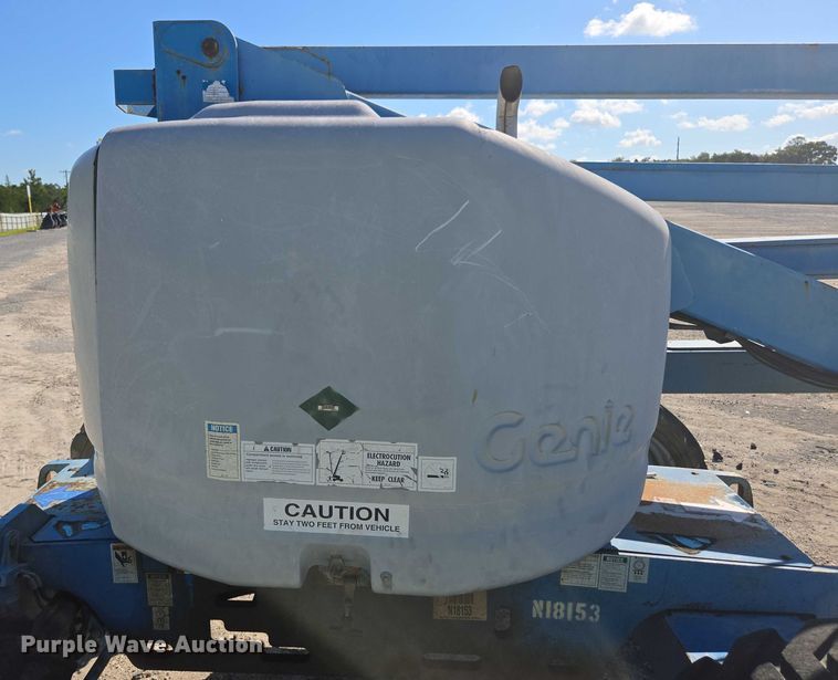 image for item YA1075 2004 Genie Z45 boom lift