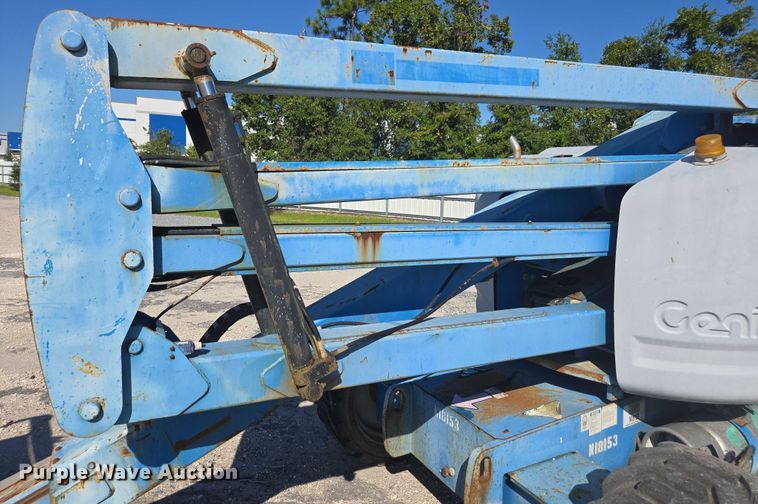 image for item YA1075 2004 Genie Z45 boom lift