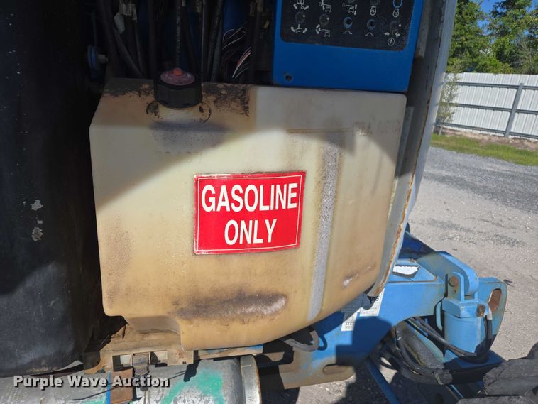 image for item YA1075 2004 Genie Z45 boom lift