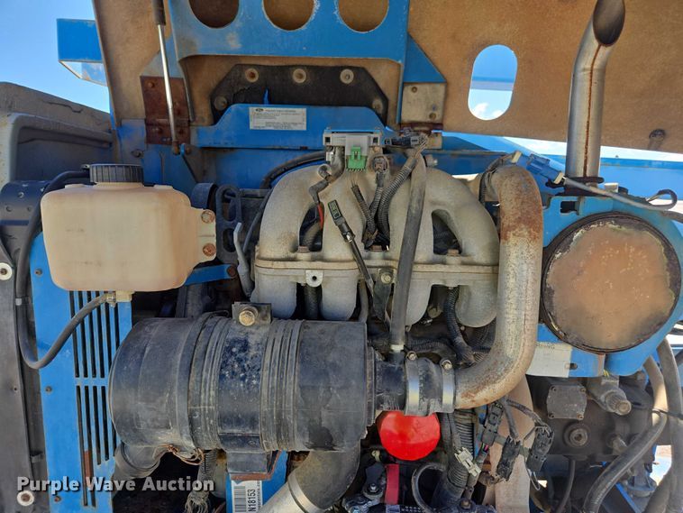 image for item YA1075 2004 Genie Z45 boom lift