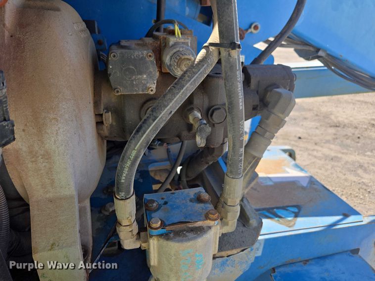 image for item YA1075 2004 Genie Z45 boom lift