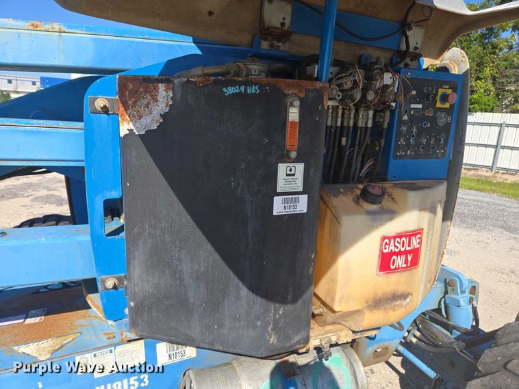 image for item YA1075 2004 Genie Z45 boom lift