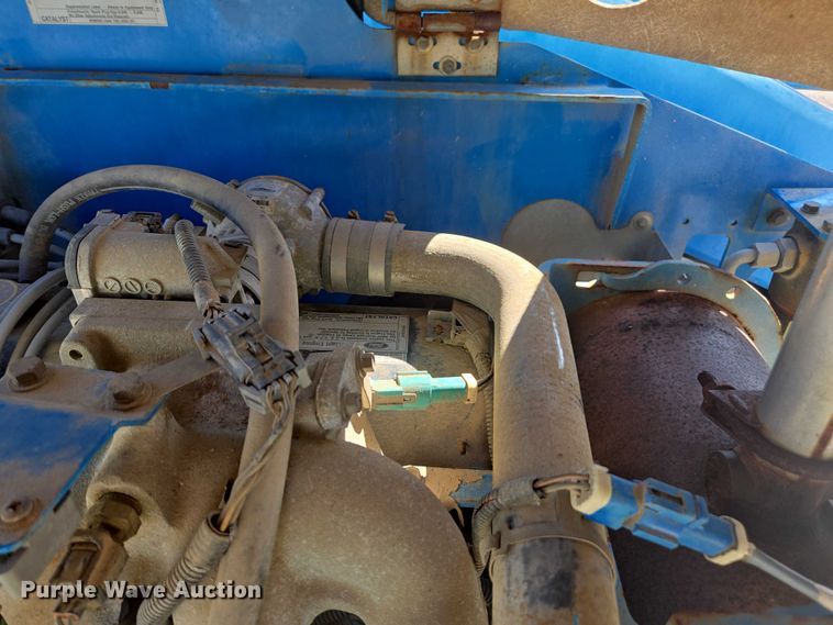 image for item YA1075 2004 Genie Z45 boom lift