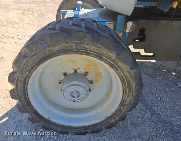 image for item YA1075 2004 Genie Z45 boom lift