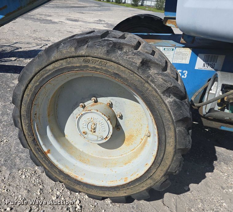 image for item YA1075 2004 Genie Z45 boom lift