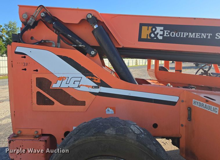 image for item YA1077 2014 JLG 10054 telehandler
