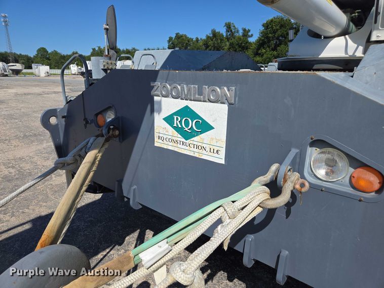 image for item YA1078 2013 Zoomlion RT55 crane