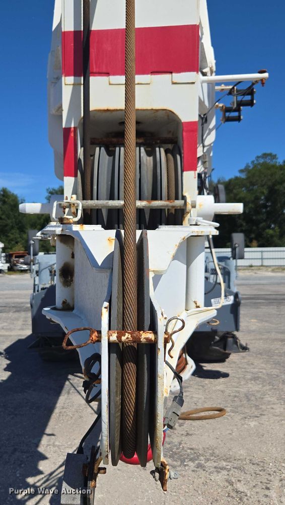 image for item YA1078 2013 Zoomlion RT55 crane