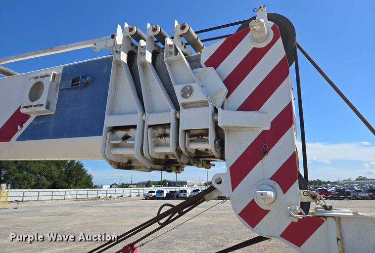 image for item YA1078 2013 Zoomlion RT55 crane