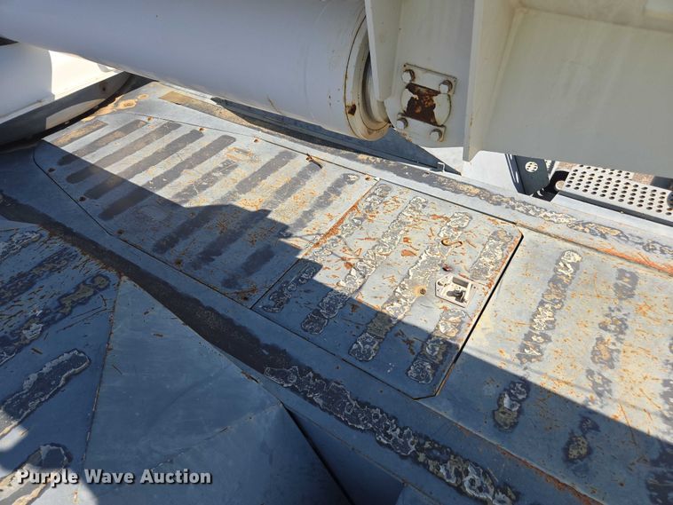 image for item YA1078 2013 Zoomlion RT55 crane