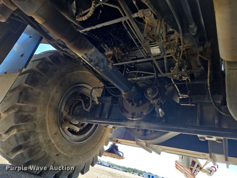 image for item YA1078 2013 Zoomlion RT55 crane