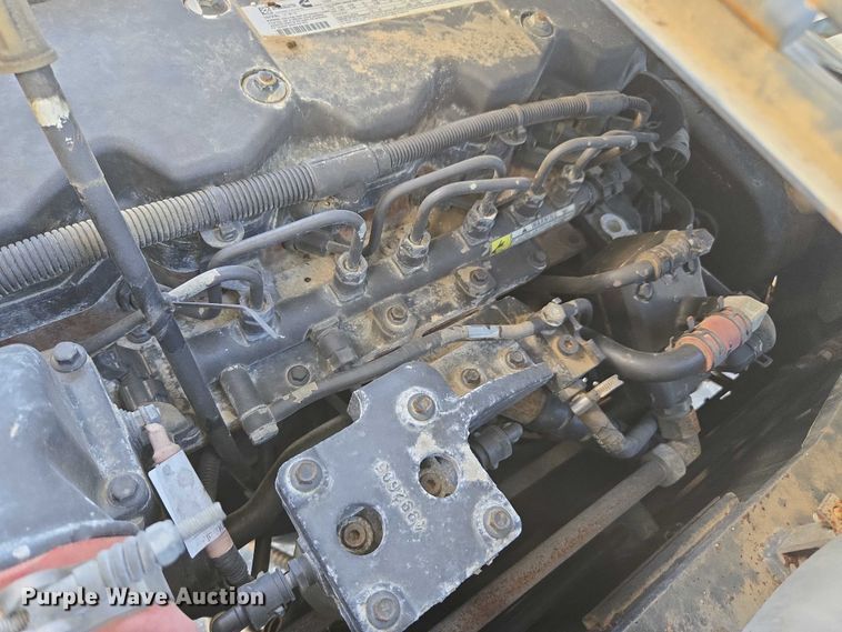 image for item YA1078 2013 Zoomlion RT55 crane