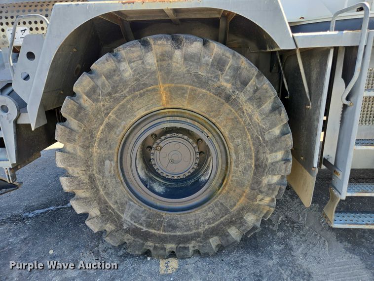 image for item YA1078 2013 Zoomlion RT55 crane