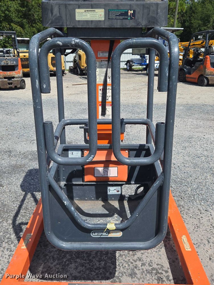 image for item YA1081 JLG FT70 vertical lift