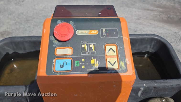 image for item YA1081 JLG FT70 vertical lift