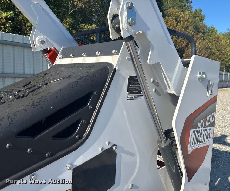 image for item YA1084 2025 Bobcat MT100 compact utility loader