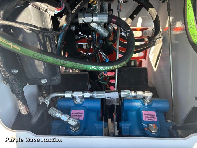 image for item YA1084 2025 Bobcat MT100 compact utility loader