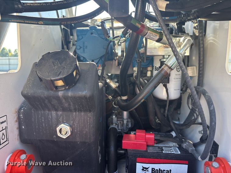 image for item YA1084 2025 Bobcat MT100 compact utility loader