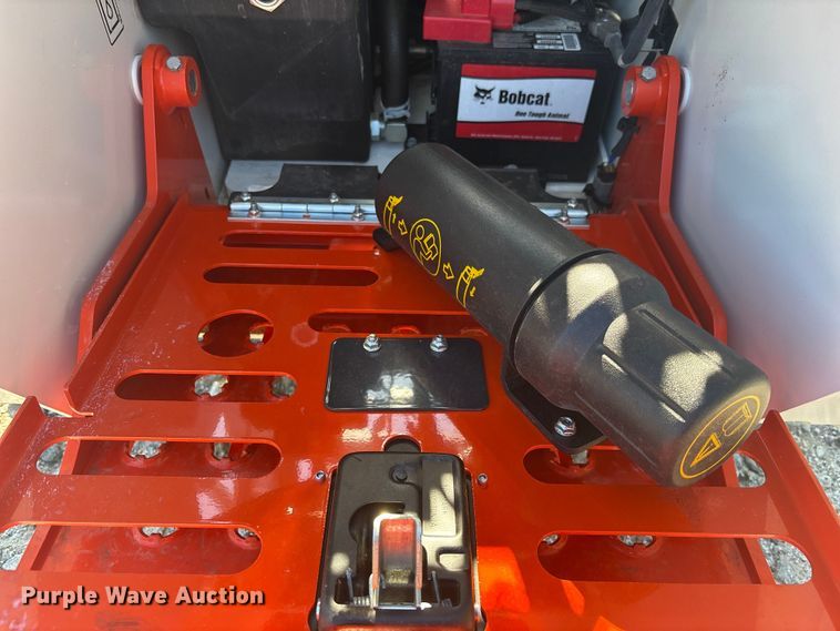 image for item YA1084 2025 Bobcat MT100 compact utility loader