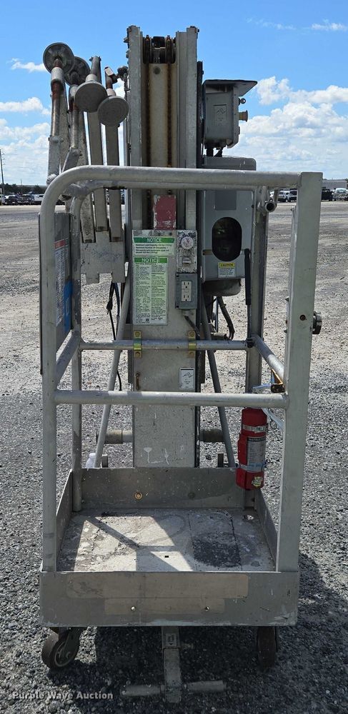 image for item YA1085 2018 Genie AWP-30S vertical lift