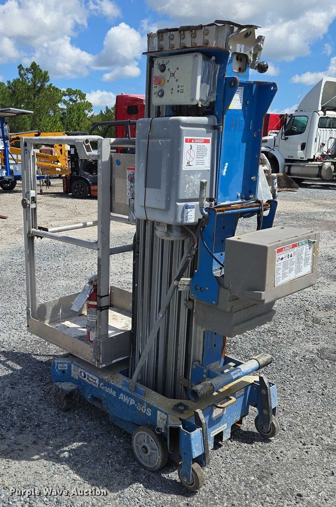 image for item YA1085 2018 Genie AWP-30S vertical lift