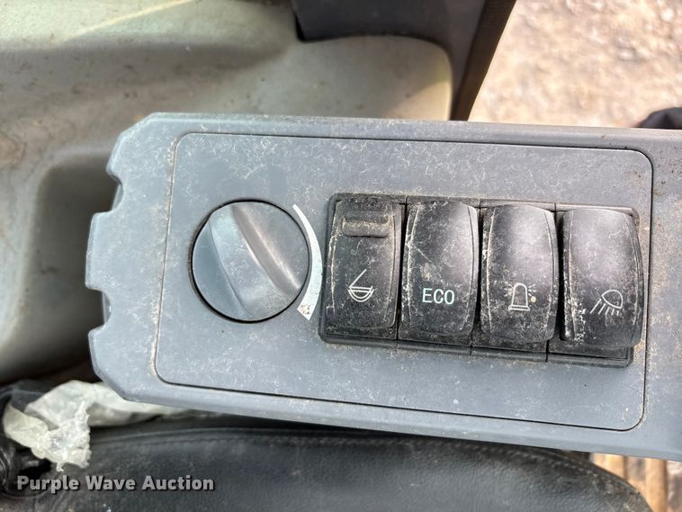 image for item YA1119 2024 XCMG XE35U mini excavator