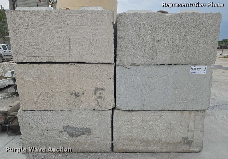 image for item ZA0702 (24) concrete edge bunker blocks