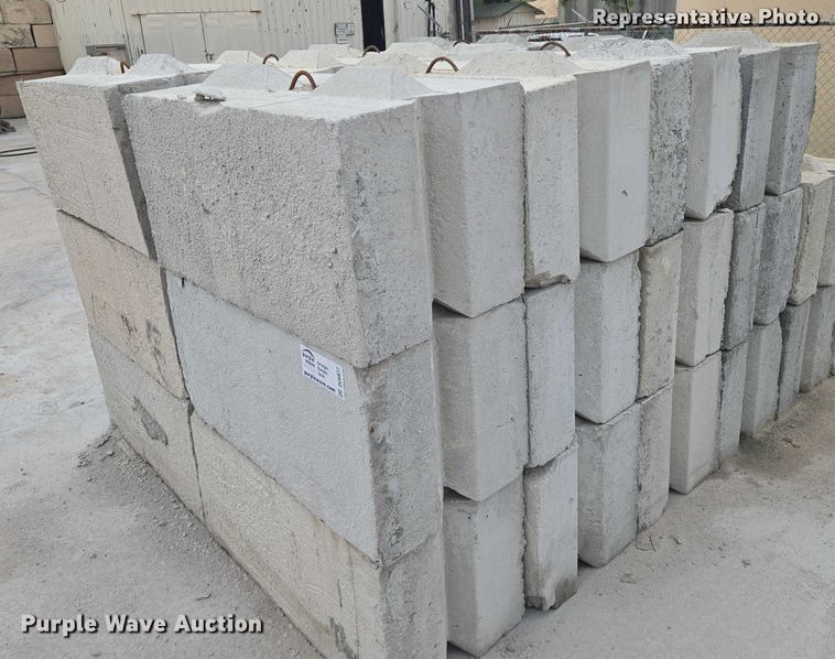 image for item ZA0707 (24) concrete edge bunker blocks