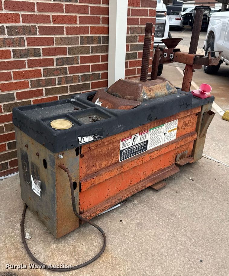 image for item DM5603 Coats 4050A Center Post Tire Machine