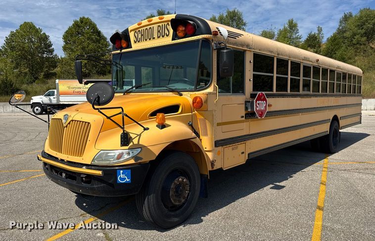 image for item DO2244 2008 IC PB105 school bus