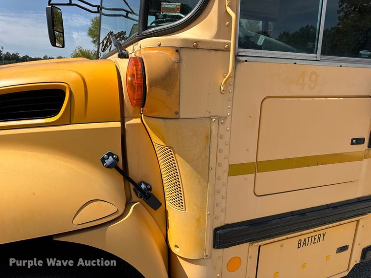 image for item DO2244 2008 IC PB105 school bus