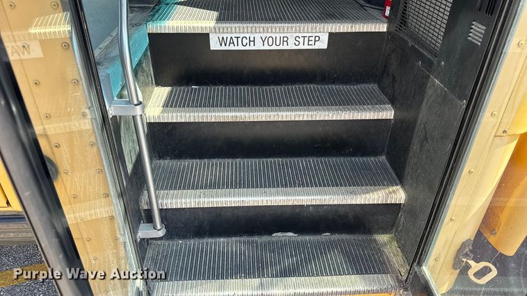 image for item DO2244 2008 IC PB105 school bus