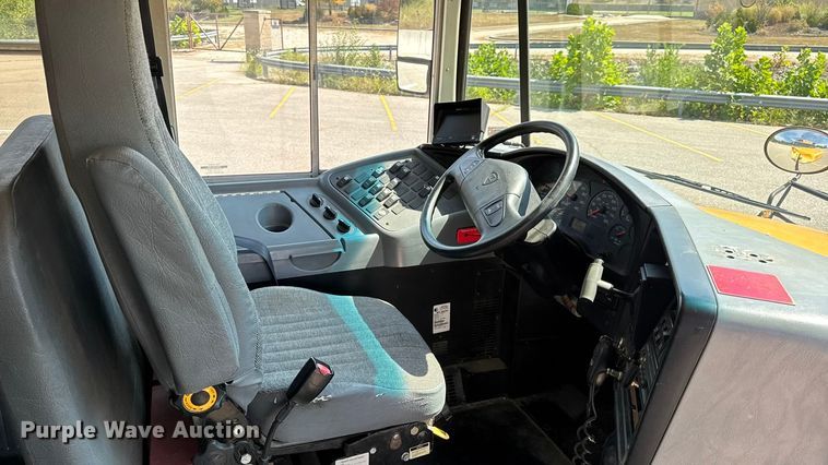 image for item DO2244 2008 IC PB105 school bus