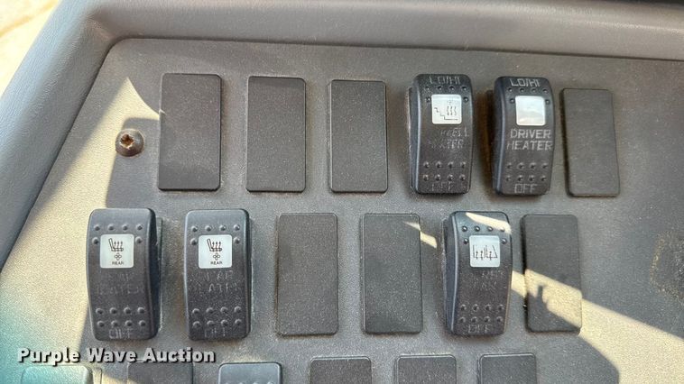 image for item DO2244 2008 IC PB105 school bus